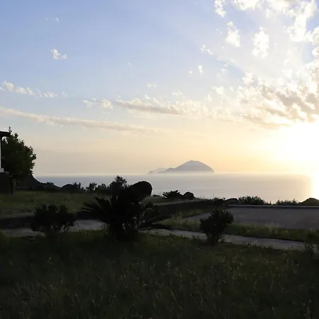 - Tramonto Sul Mare Villa Pollara